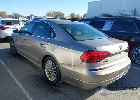 2016 Volkswagen Passat 1.8T Se z USA, uszkodzony, nr VIN 1VWBS7A36GC016116